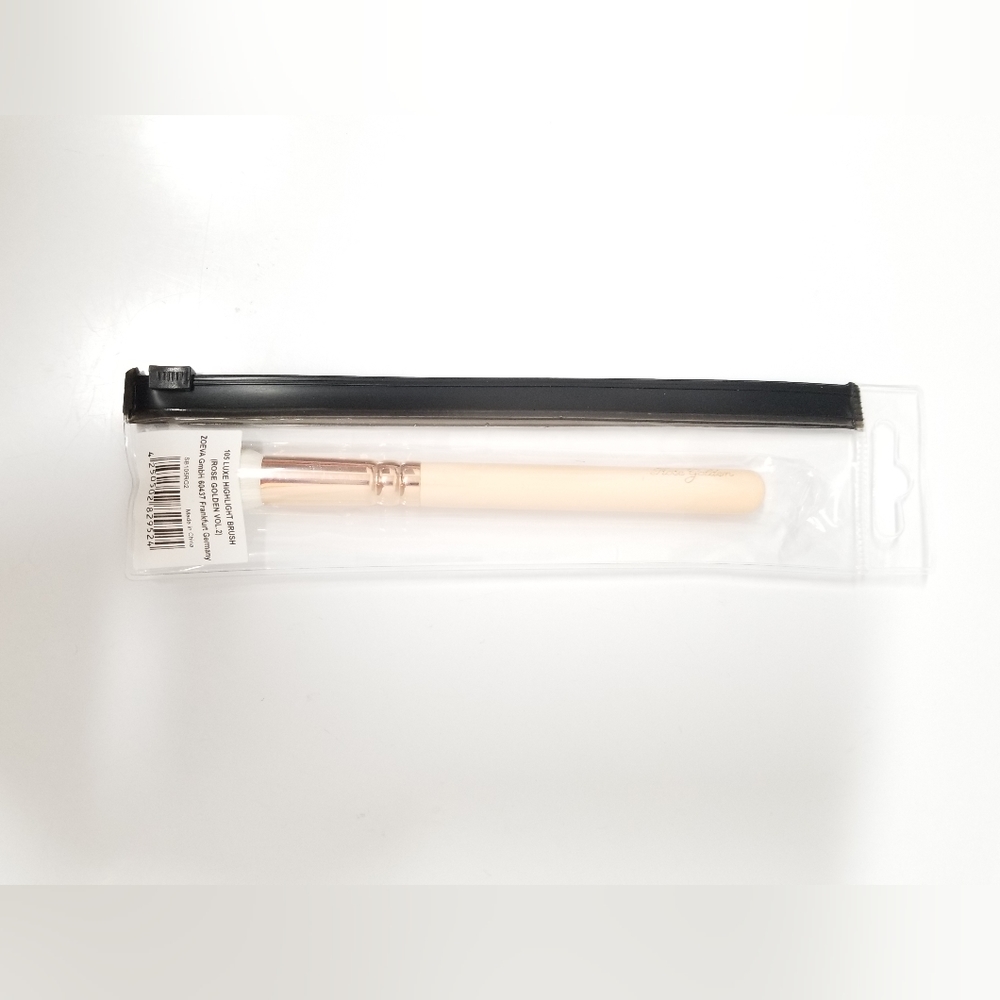 Zoeva Rose Golden 105 Luxe Highlight Brush NWT - Picture 7 of 7
